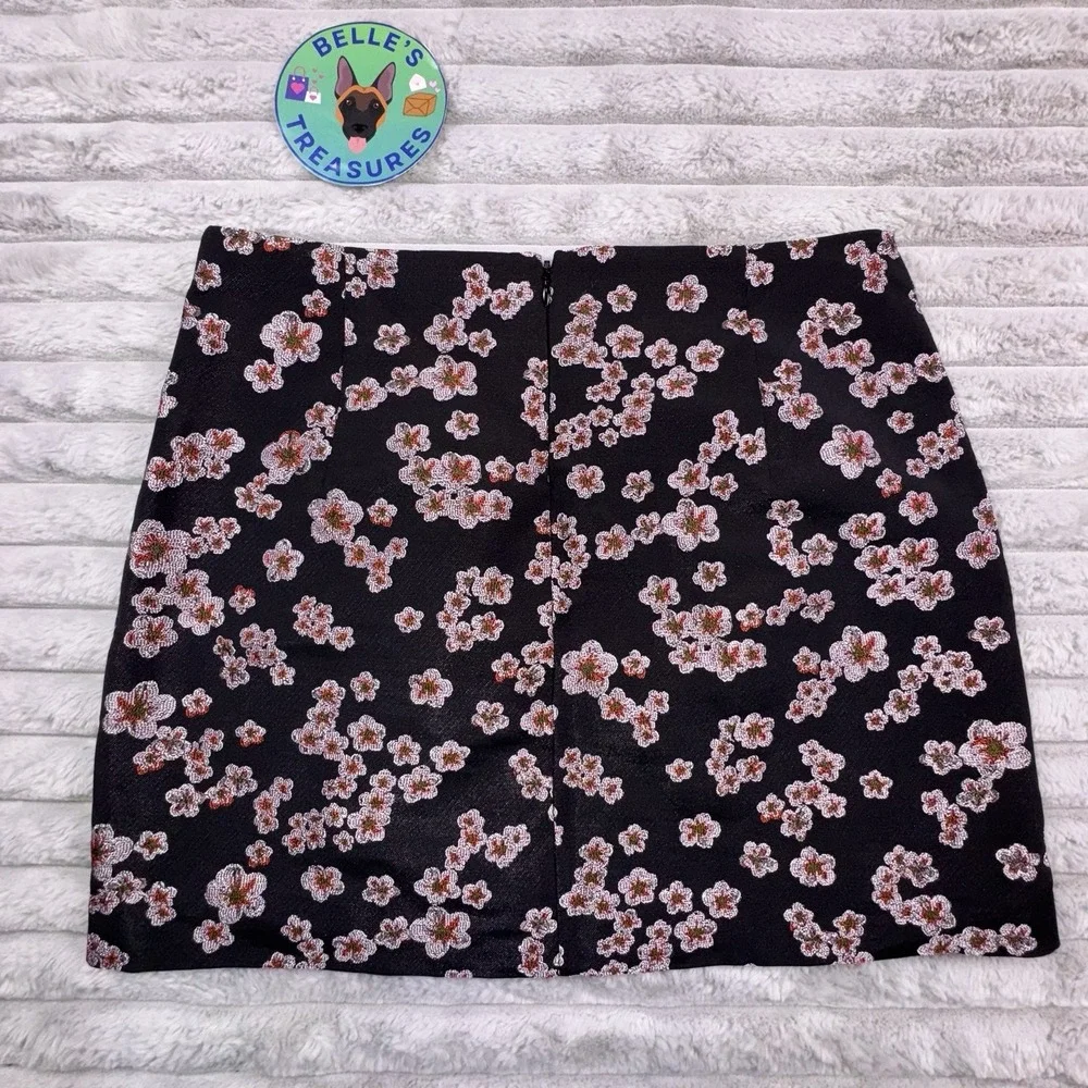 Express Size 8 Mini Ruffle Lined All Over Embroidered Cherry Blossom‎ Skirt